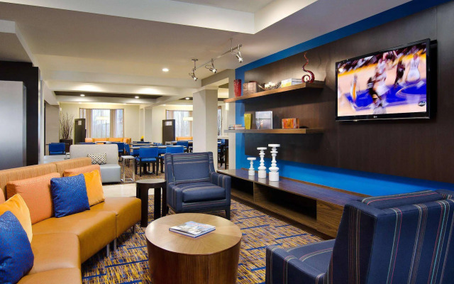 Courtyard St. Louis Airport/Earth City