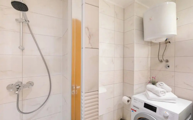 Bis Studio Apartment 4