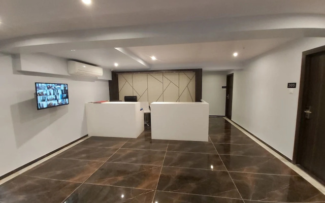 Fluorescent by Bizzgrow Hotels International Airport