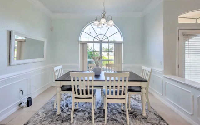 Pool & Fenced Yard: Sebring Retreat