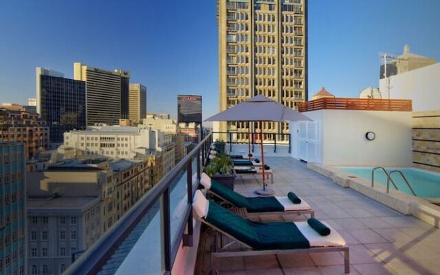 Adderley Hotel