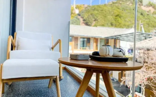 Liangzhu Meisu Hostel