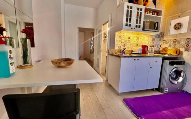 Private Sea & Mountains View Pool Apartment A1G2