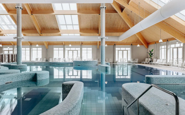 Modern lodge with ir-sauna, 500m from the beach