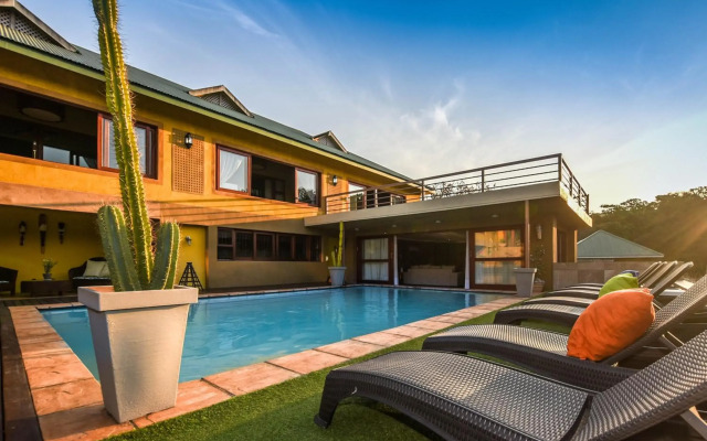 Bambuu Lakeside Lodge