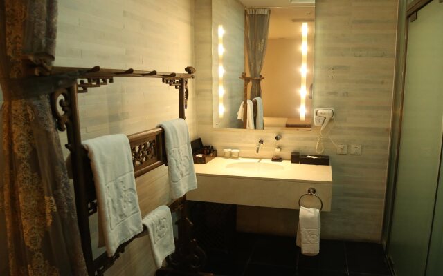 Shichahai Sandalwood Boutique Hotel