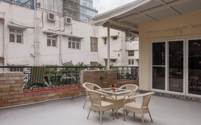 Casabelle by Redolivenr UB City Luxury Apt