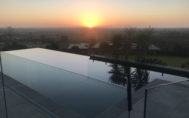 Quail Lodge