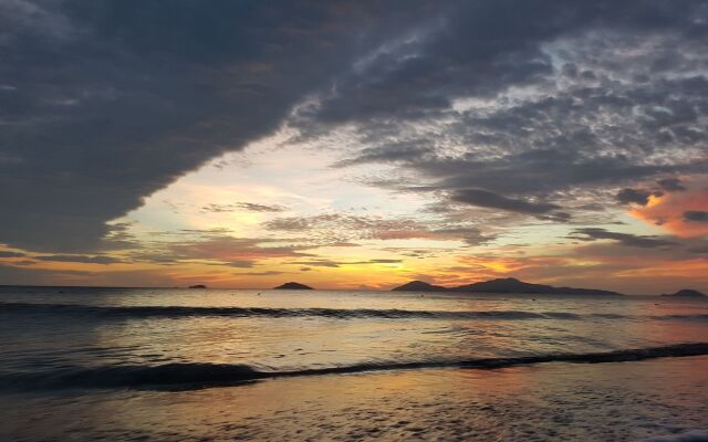 Tropical Beach Hoi An Resort