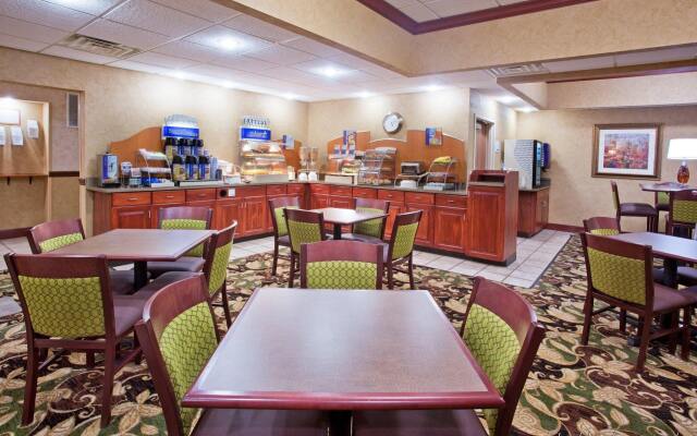 Holiday Inn Express & Suites Troy by IHG