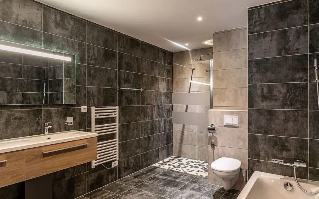 Penthouse with private sauna and wine climate cabinet