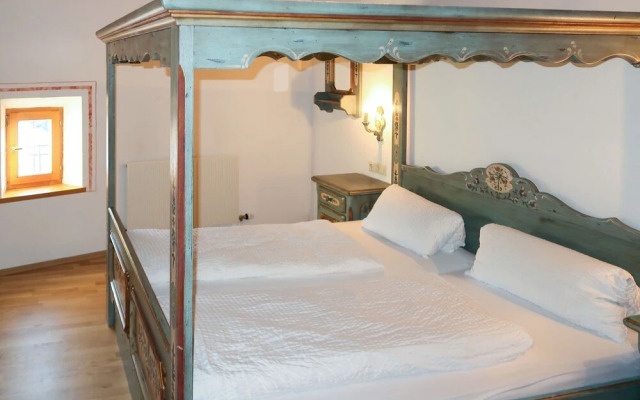 Burg Biedenegg mit Schlosscaf Flie