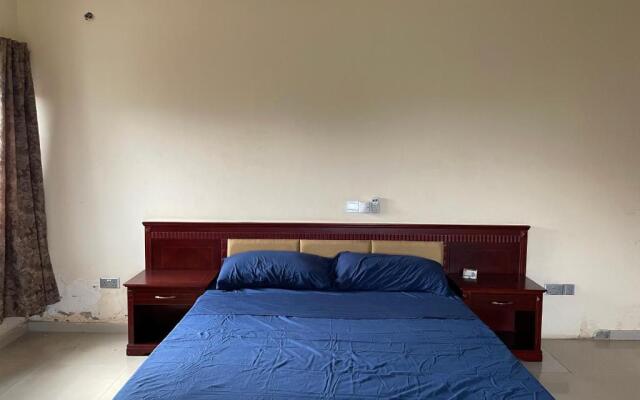 5 Bedroom Vacation home in Adenta