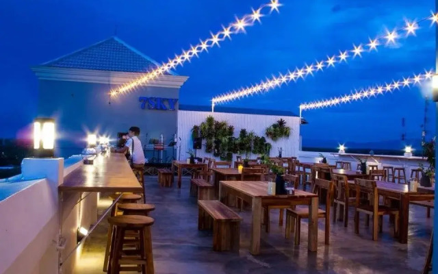 Nattirat Grand Hotel