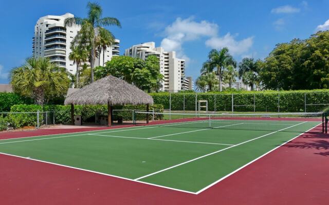 Beachfront Condo With Huge Views/pools/tennis/grills