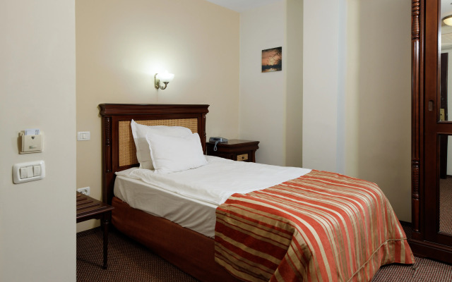 Atrium Hotel Ateneu City Center