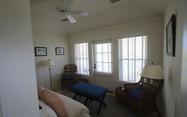 The Sandpiper Inn & Cottages
