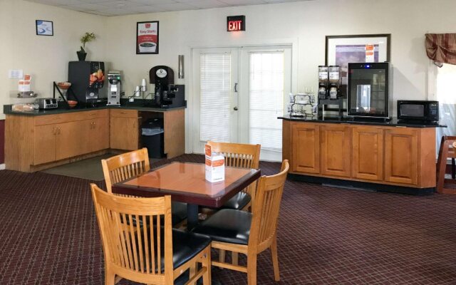 Econo Lodge - Perry National Fair Ground Area