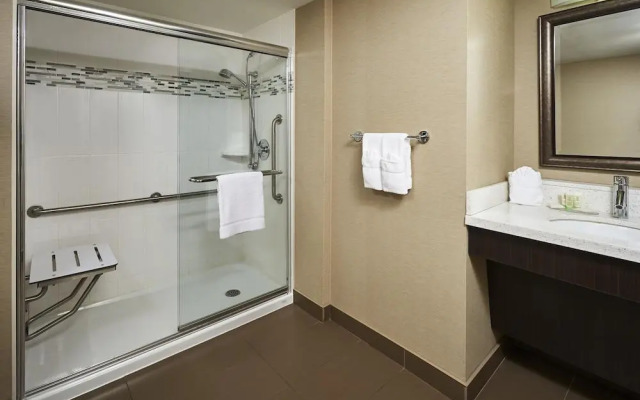 Staybridge Suites Hamilton-Downtown