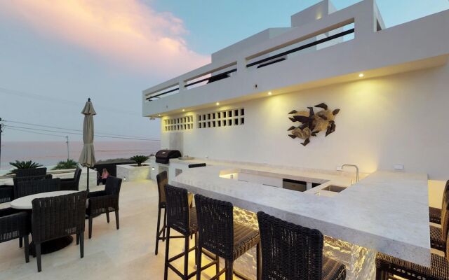 Lighthouse and Ocean Views at Villa Playamar