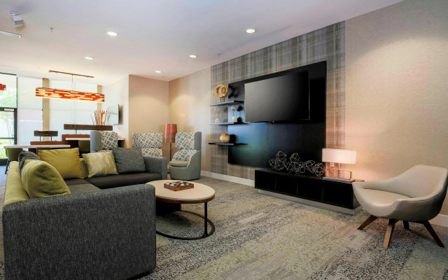 Courtyard by Marriott Dallas Arlington South