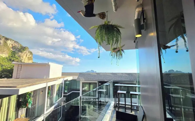 Room-a302-partial Seaview Pool View 1bed