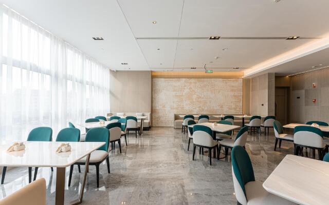 Atour Hotel Yiwu International Trade City Passenger Center