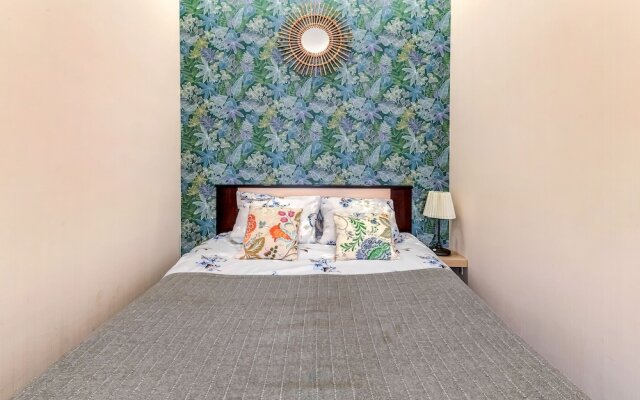 Home4day на ул. Марата