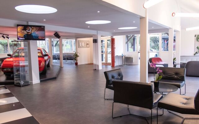 Enzo Trappes by Kyriad Direct