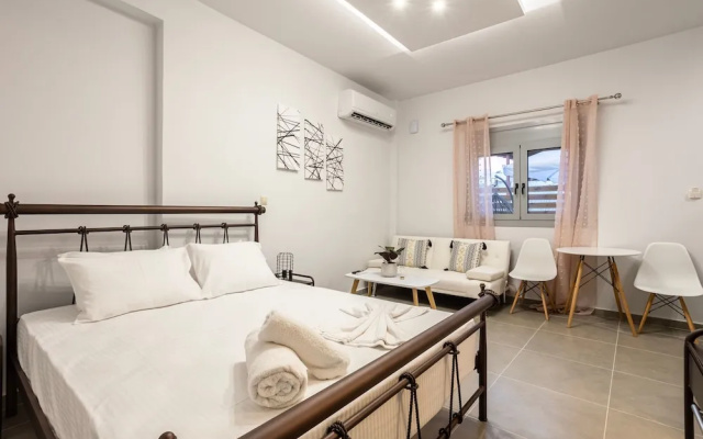 Filiatra Welcoming Hideaway - A Cozy Urban Escape