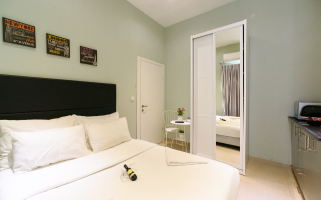 Crown Sea Apart hotel