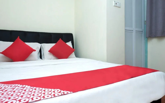 OYO 89928 ACF Guest House