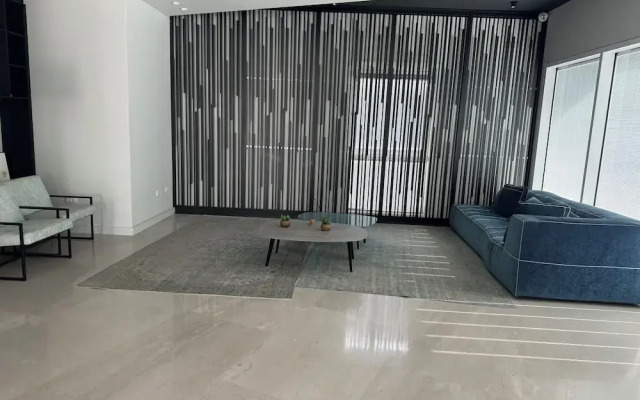 Prince Palace Netanya Central Beach