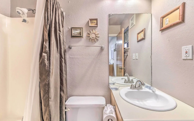 Dog-friendly Alto Escape w/ Hot Tub + Foosball!