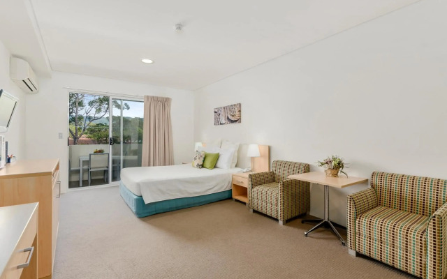Quality Suites Pioneer Sands