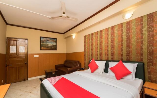 Malik Court by OYO Rooms