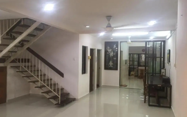 Sweethome for 7 travellers at seremban