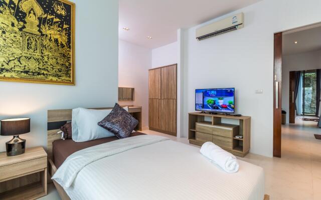Kamala Sea View villa with private pool and rooftop jacuzzi