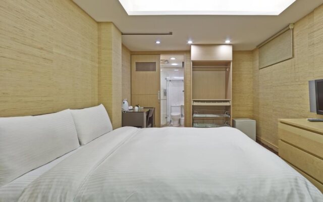 Shihlin Service Apartment