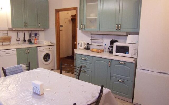 Intermark Serviced Apartments - Patriarch's Ponds Area