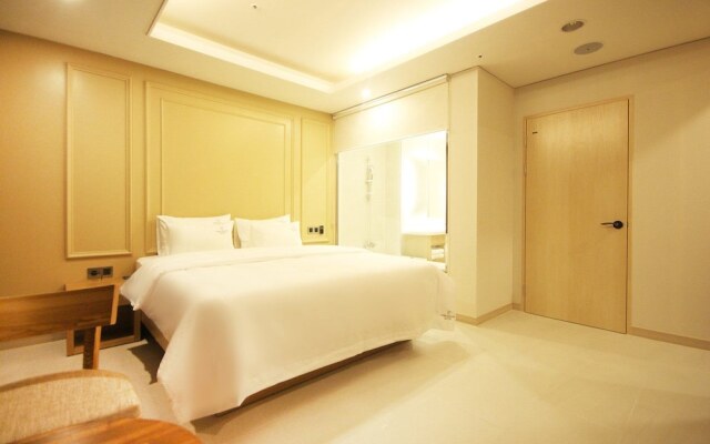 Time Square Hotel