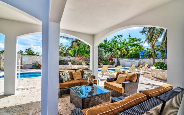 Grace Bay Beach Ocean Villas