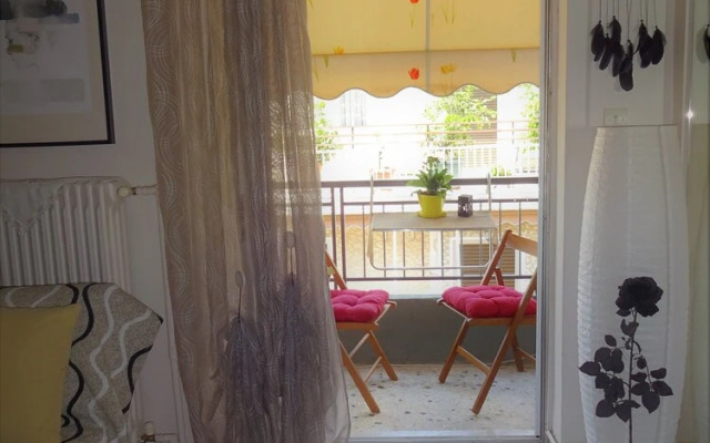 Urban Cosy Flat, 5' Tram/Metro, 2Km From Acropolis