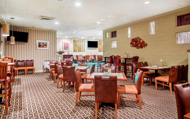 Holiday Inn Roanoke-Tanglewood-Rt 419&i581 by IHG