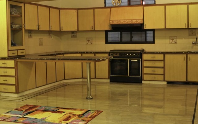 Elegant Palace Guest House