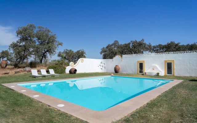 Rosa Estates The Farmhouse & Stables