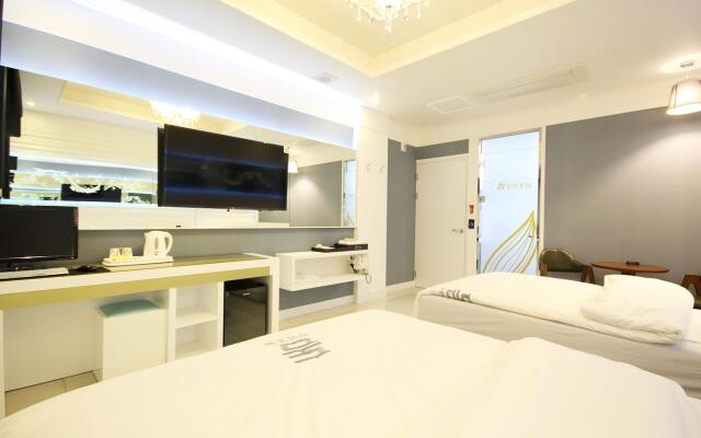Dom Hotel