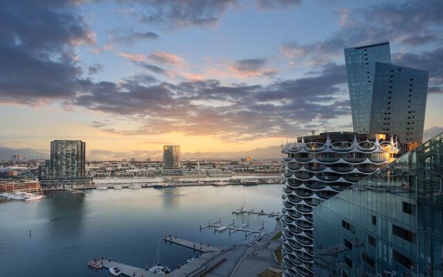 Exquisite Apartments Docklands