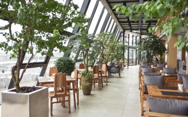 Cozy Home Rooftop Scenic Hotel (Guilin Two Rivers And Four Lakes Elephant Trunk Hill)