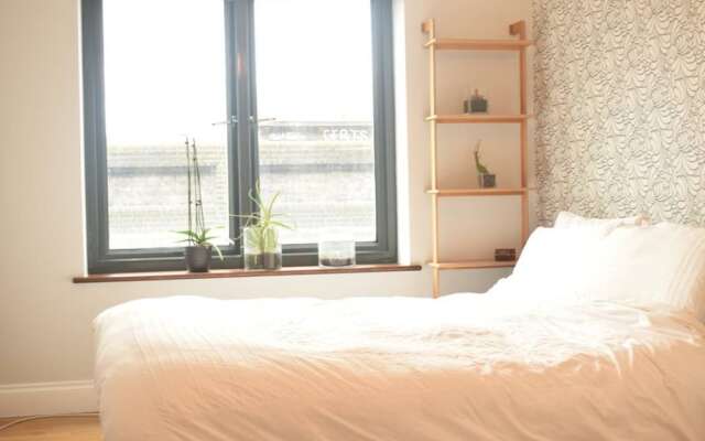 Stunning 2 Bedroom Property in London Fields